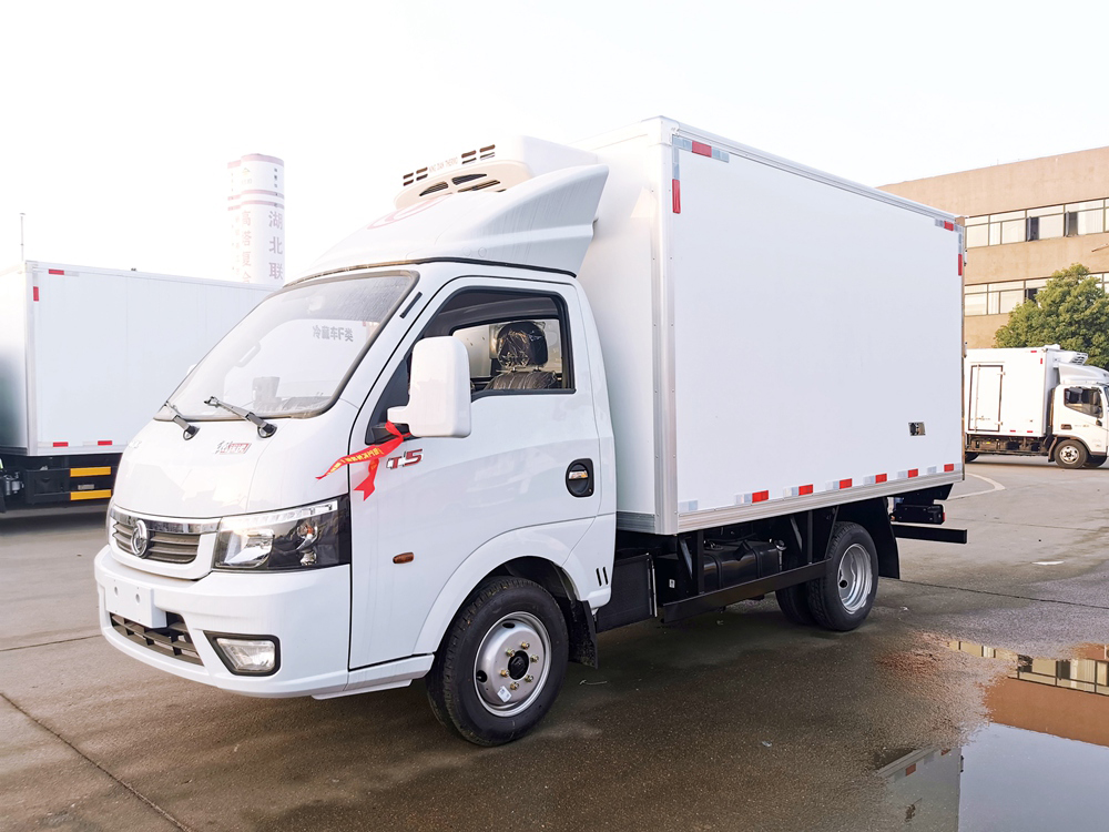 東風途逸柴油（國六）冷藏車