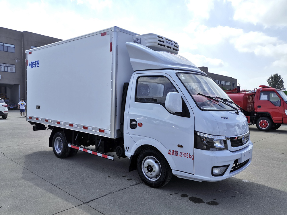 東風途逸汽油（國六）冷藏車
