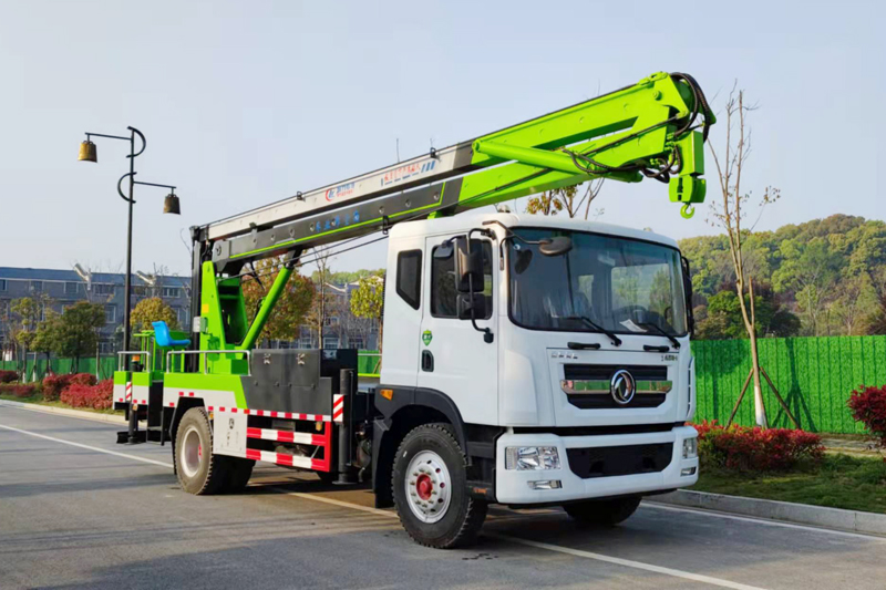 東風(fēng)D9多利卡22米高空作業(yè)車（黃牌，折疊臂）